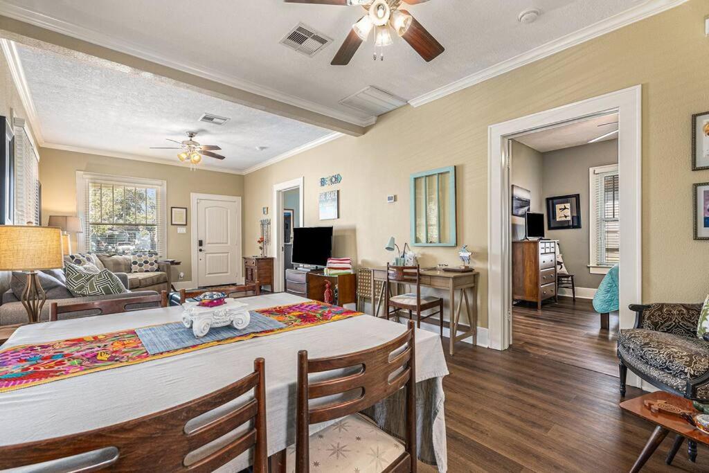 Beachy Bungalow! 2Bd, King Bed Galveston Zewnętrze zdjęcie
