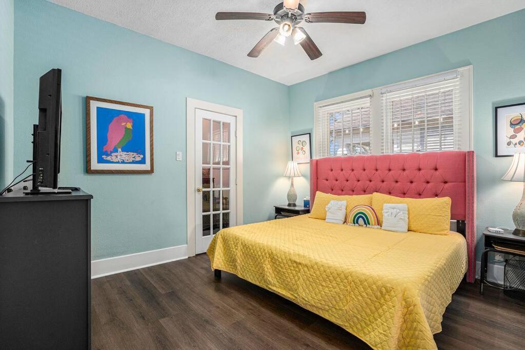Beachy Bungalow! 2Bd, King Bed Galveston Zewnętrze zdjęcie